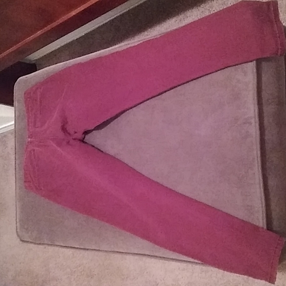 Brooklyn Calling N.Y.C skinny maroon pants - Picture 5 of 6